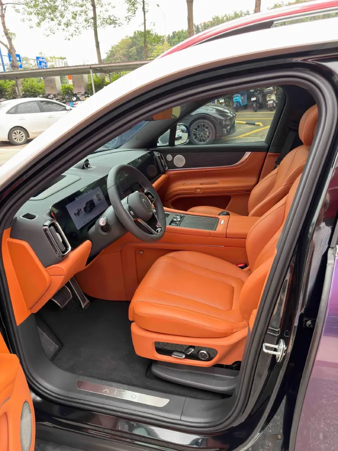 2024 AITO AITO M9 1.5T 152HP L4 REEV 52KWH,autocango,china used car exporter,china ev exporter,chinese used car exporter,chinese used ev exporter