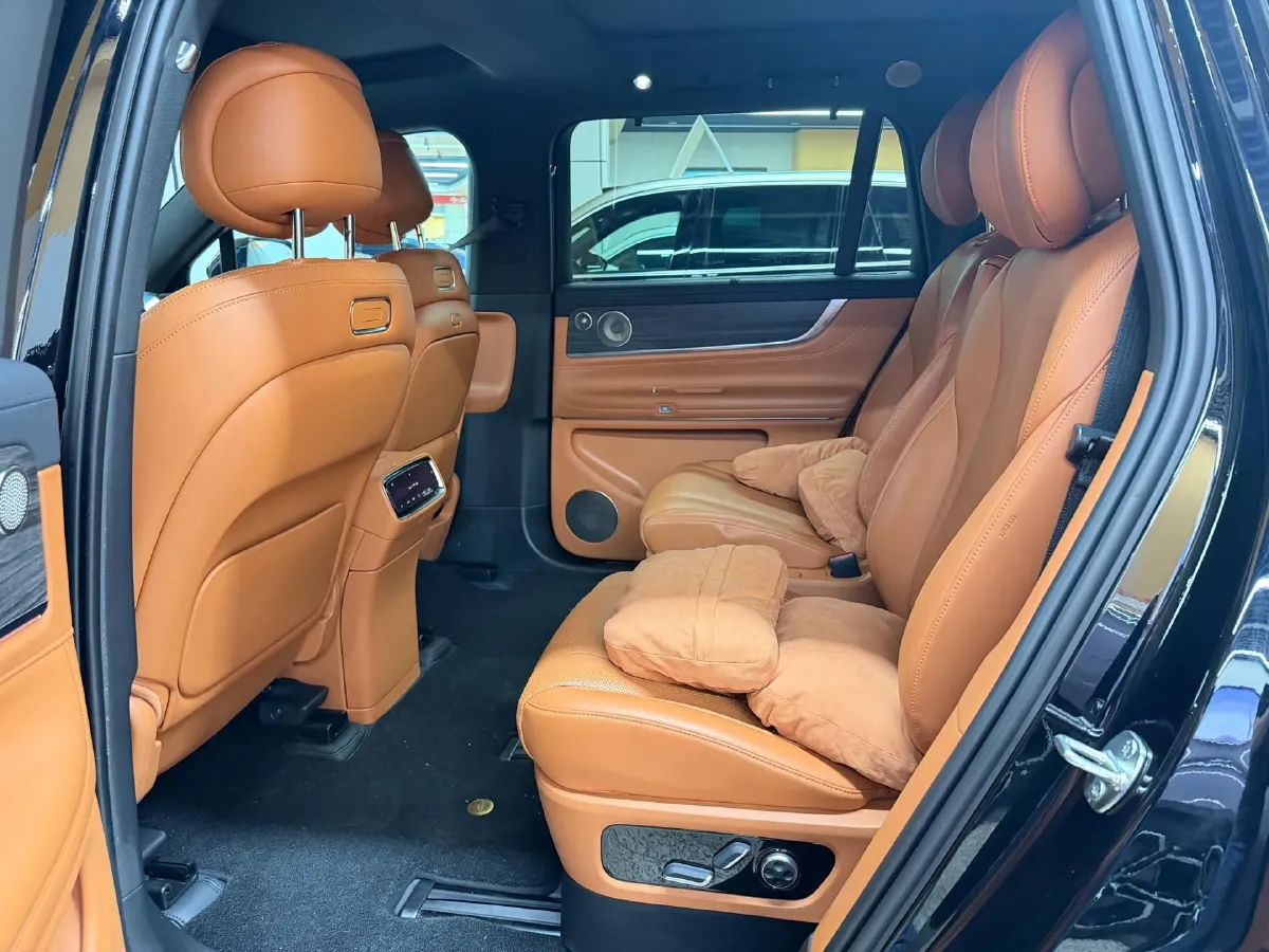 2024 AITO AITO M9 1.5T 152HP L4 REEV 42KWH,autocango,china used car exporter,china ev exporter,chinese used car exporter,chinese used ev exporter