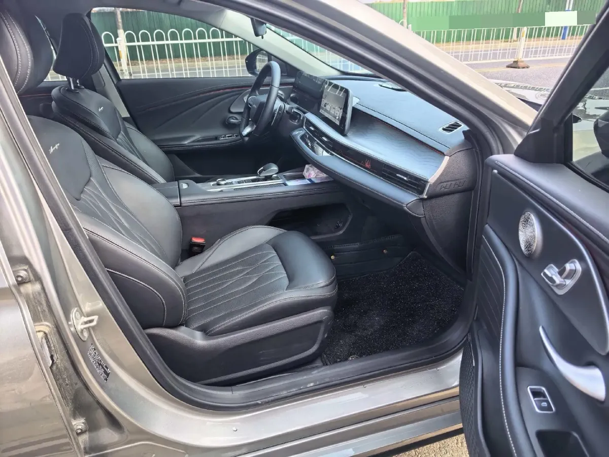 2024 Chery Arrizo 8 2.0T 254HP L4 7DCT,autocango,china used car exporter,china ev exporter,chinese used car exporter,chinese used ev exporter