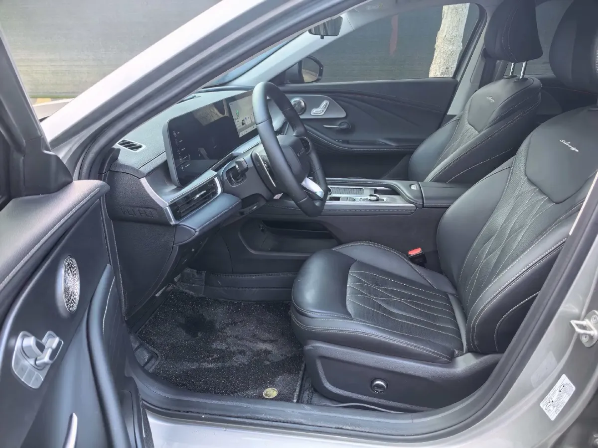 2024 Chery Arrizo 8 2.0T 254HP L4 7DCT,autocango,china used car exporter,china ev exporter,chinese used car exporter,chinese used ev exporter