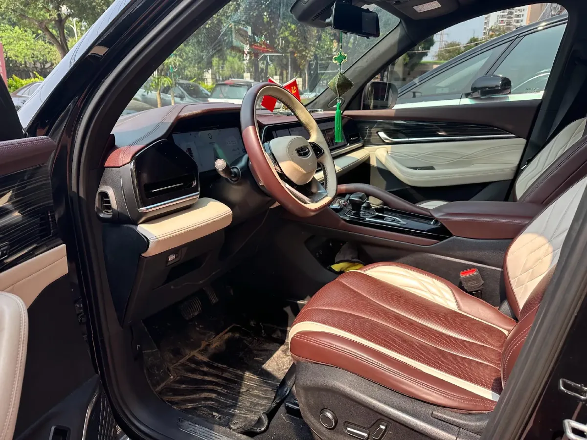 2021 Geely Monjaro 2.0T 218HP L4 7DCT,autocango,china used car exporter,china ev exporter,chinese used car exporter,chinese used ev exporter