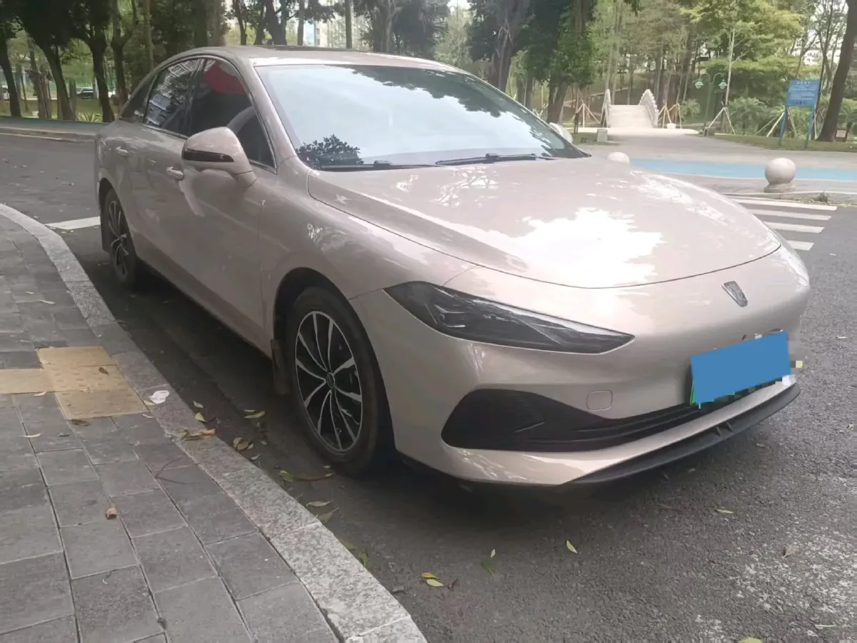 2025 Roewe D7 1.5L 112HP L4 1DHT PHEV 19.7KWH,autocango,china used car exporter,china ev exporter,chinese used car exporter,chinese used ev exporter