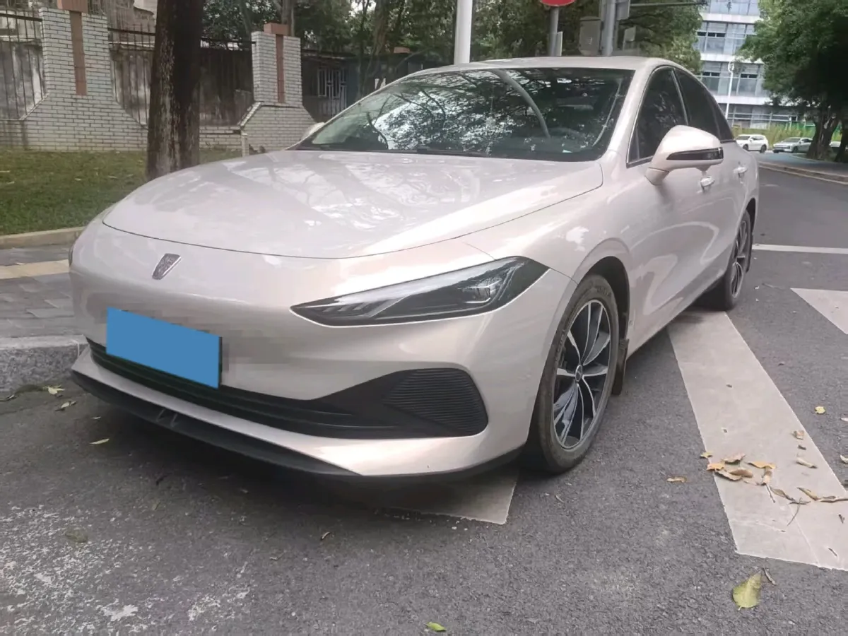 2025 Roewe D7 1.5L 112HP L4 1DHT PHEV 19.7KWH,autocango,china used car exporter,china ev exporter,chinese used car exporter,chinese used ev exporter