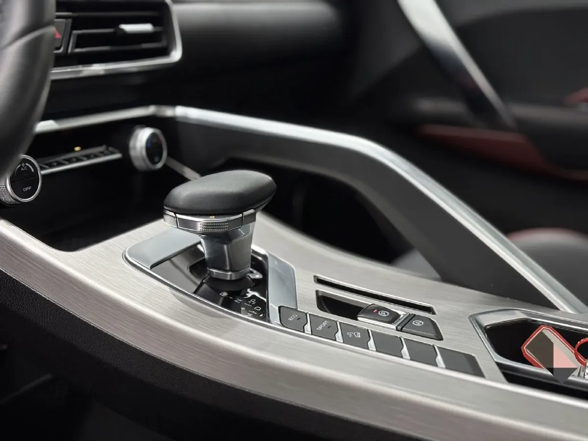 2021 Geely Coolray 1.4T 141HP L4 6DCT,autocango,china used car exporter,china ev exporter,chinese used car exporter,chinese used ev exporter