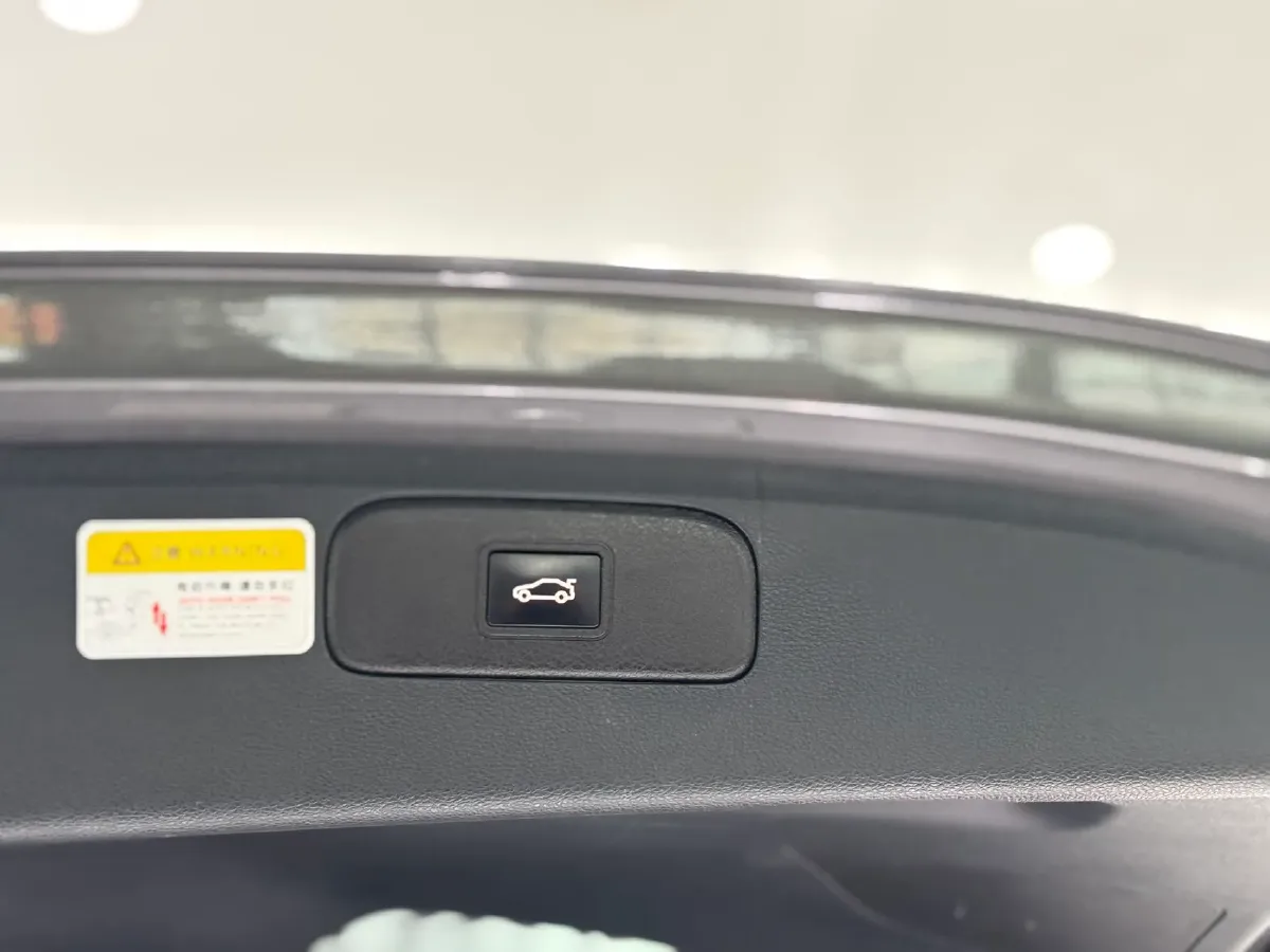 2021 Geely Coolray 1.4T 141HP L4 6DCT,autocango,china used car exporter,china ev exporter,chinese used car exporter,chinese used ev exporter