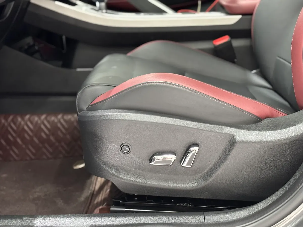 2021 Geely Coolray 1.4T 141HP L4 6DCT,autocango,china used car exporter,china ev exporter,chinese used car exporter,chinese used ev exporter