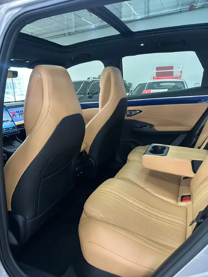 2023 Geely Galaxy L7 1.5T 163HP L4 3DHT PHEV 18.7KWH,autocango,china used car exporter,china ev exporter,chinese used car exporter,chinese used ev exporter