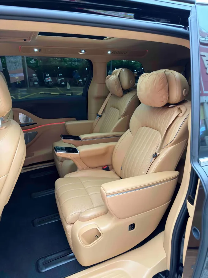 2025 Voyah Dream BEV 108.7KWH,autocango,china used car exporter,china ev exporter,chinese used car exporter,chinese used ev exporter