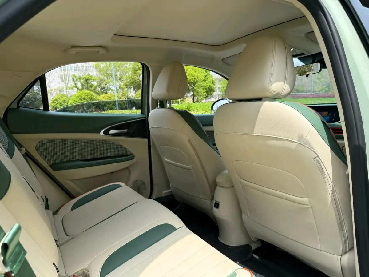 2022 ChangAn CS75 Plus 1.5T 178HP L4 6AT,autocango,china used car exporter,china ev exporter,chinese used car exporter,chinese used ev exporter