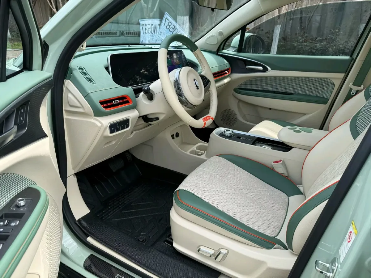 2022 ChangAn CS75 Plus 1.5T 178HP L4 6AT,autocango,china used car exporter,china ev exporter,chinese used car exporter,chinese used ev exporter