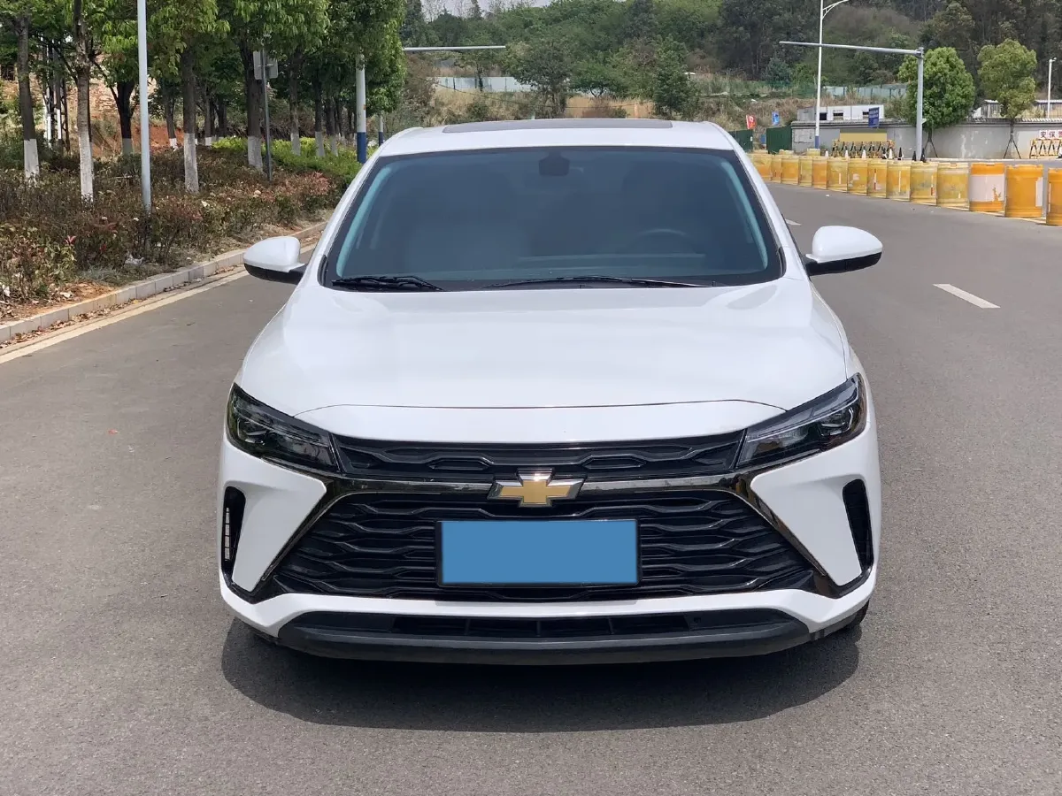 2023 Chevrolet Monza 1.5L 113HP L4 6DCT,autocango,china used car exporter,china ev exporter,chinese used car exporter,chinese used ev exporter