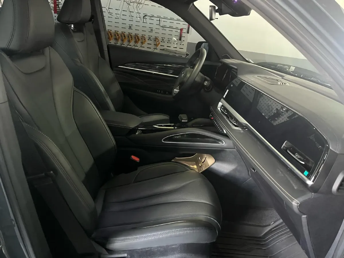 2024 Geely Monjaro 2.0T 218HP L4 7DCT,autocango,china used car exporter,china ev exporter,chinese used car exporter,chinese used ev exporter