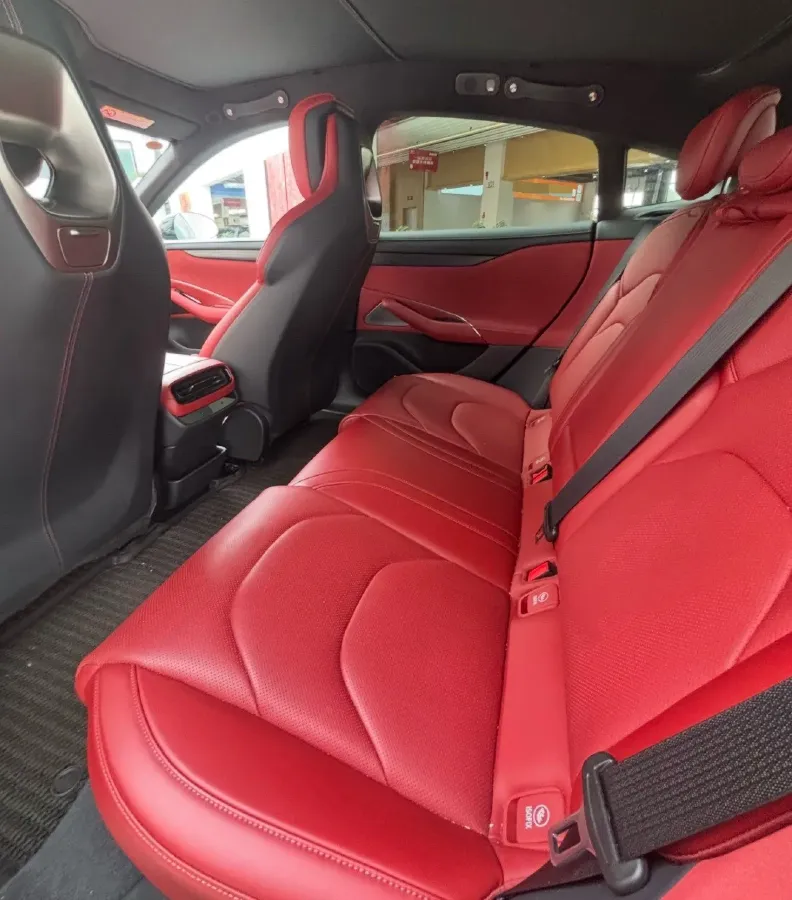 2024 MI SU7 BEV 101KWH,autocango,china used car exporter,china ev exporter,chinese used car exporter,chinese used ev exporter