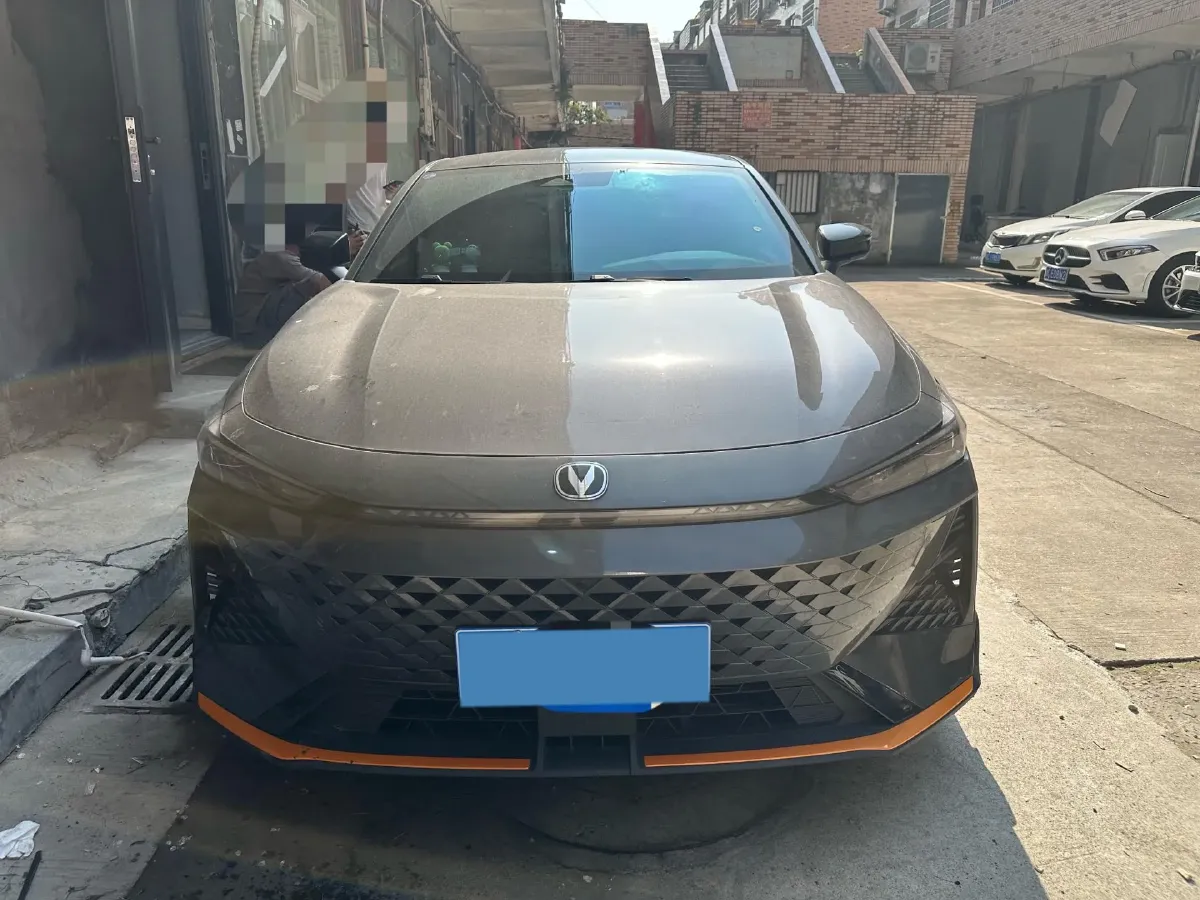 2025 ChangAn UNI-V 1.5T 192HP L4 7DCT,autocango,china used car exporter,china ev exporter,chinese used car exporter,chinese used ev exporter