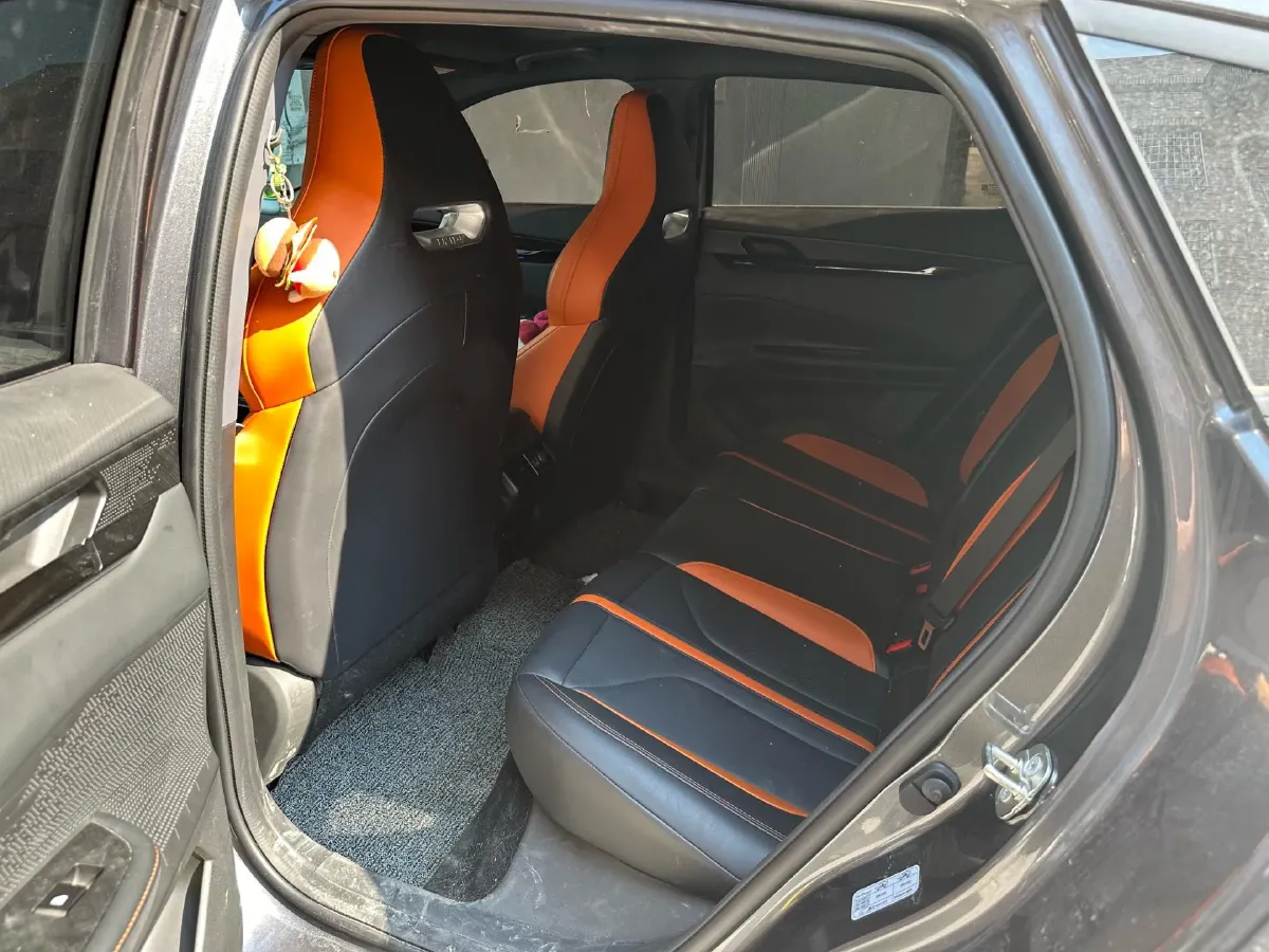 2025 ChangAn UNI-V 1.5T 192HP L4 7DCT,autocango,china used car exporter,china ev exporter,chinese used car exporter,chinese used ev exporter