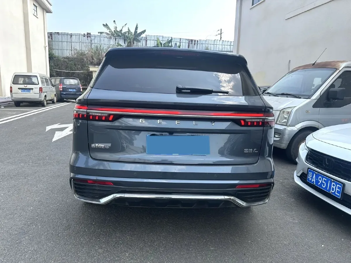 2021 Geely Monjaro 2.0T 218HP L4 7DCT,autocango,china used car exporter,china ev exporter,chinese used car exporter,chinese used ev exporter