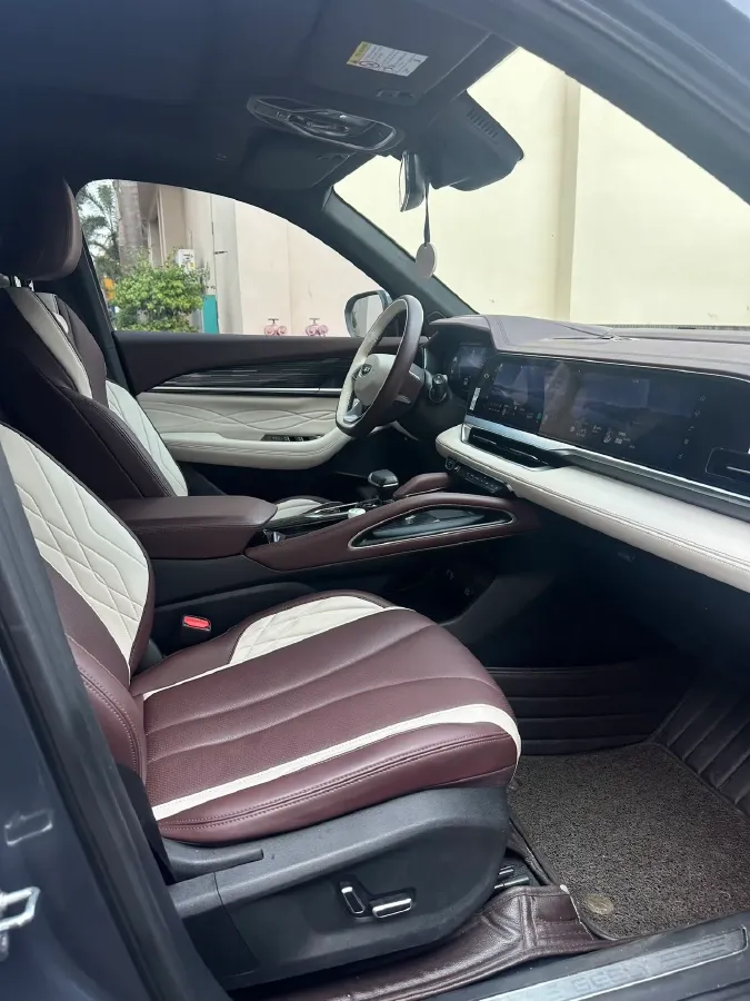 2021 Geely Monjaro 2.0T 218HP L4 7DCT,autocango,china used car exporter,china ev exporter,chinese used car exporter,chinese used ev exporter