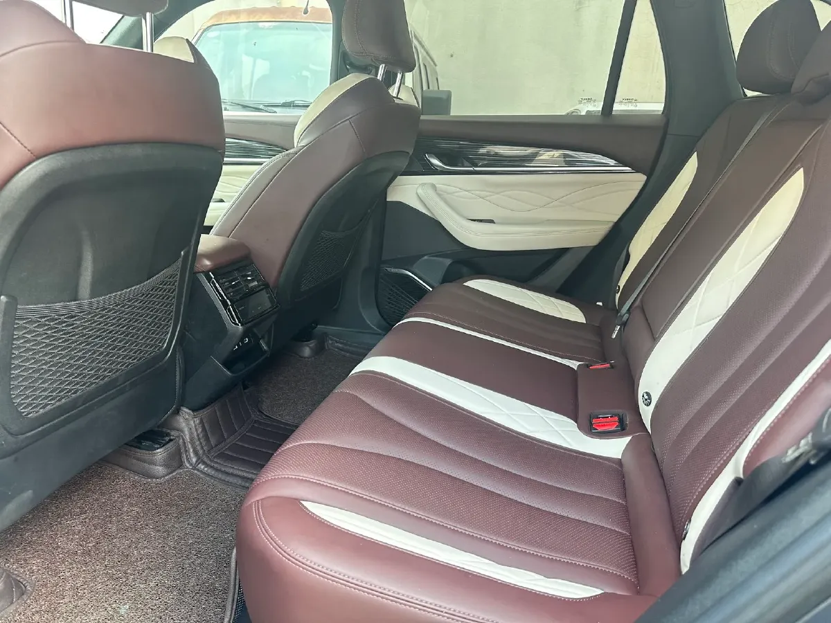 2021 Geely Monjaro 2.0T 218HP L4 7DCT,autocango,china used car exporter,china ev exporter,chinese used car exporter,chinese used ev exporter