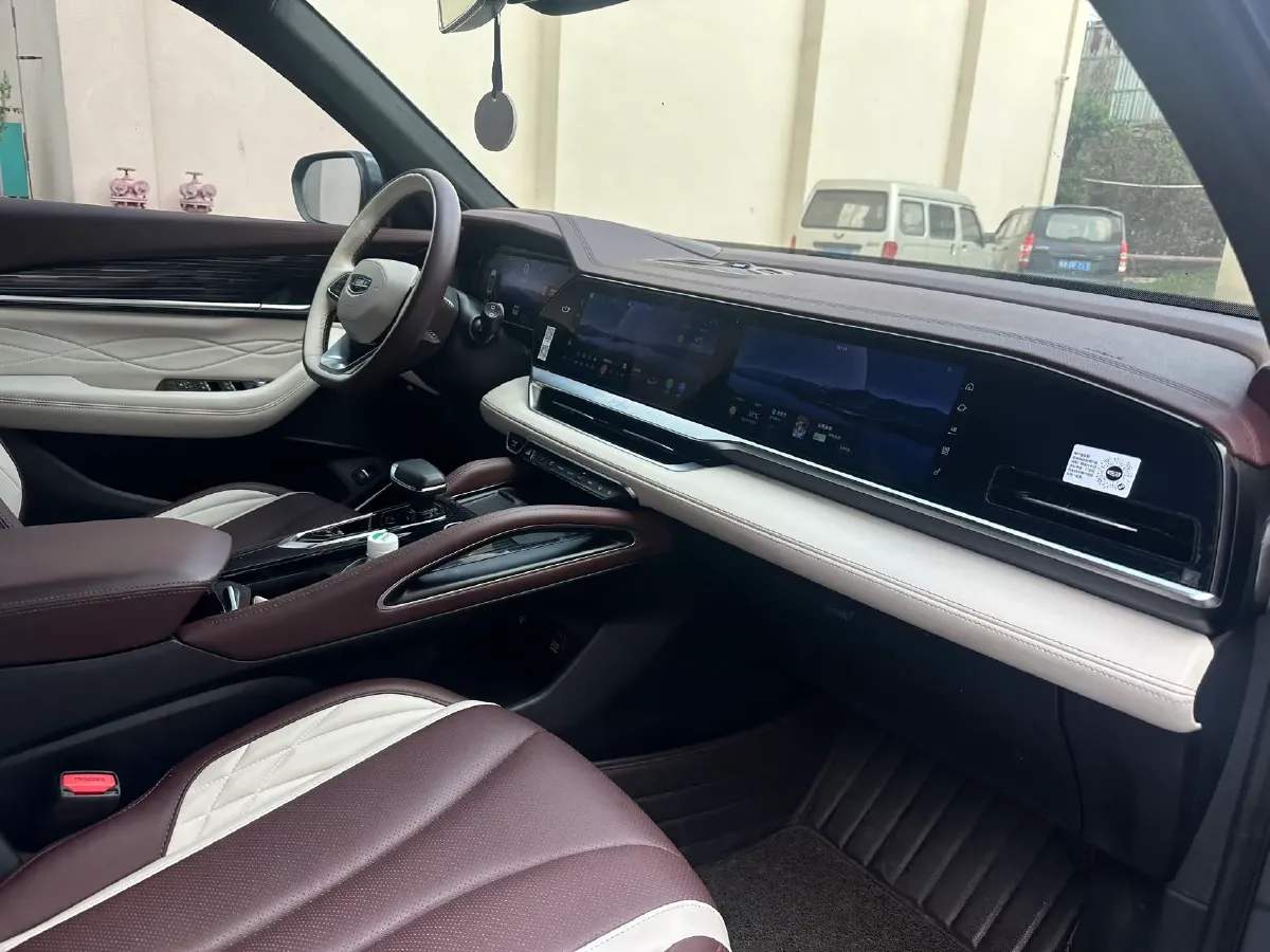 2021 Geely Monjaro 2.0T 218HP L4 7DCT,autocango,china used car exporter,china ev exporter,chinese used car exporter,chinese used ev exporter