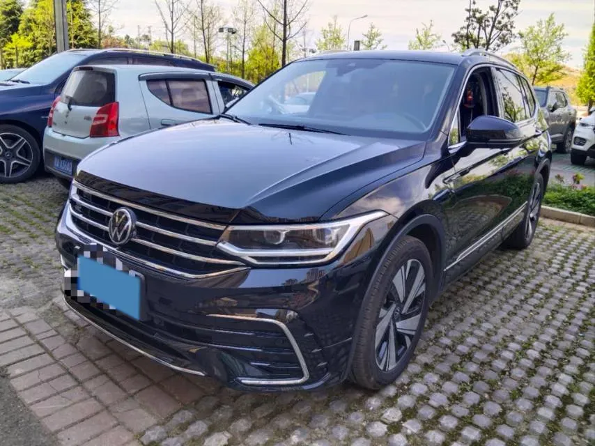 2023 Volkswagen Tiguan L 2.0T 186HP L4 7DCT,autocango,china used car exporter,china ev exporter,chinese used car exporter,chinese used ev exporter