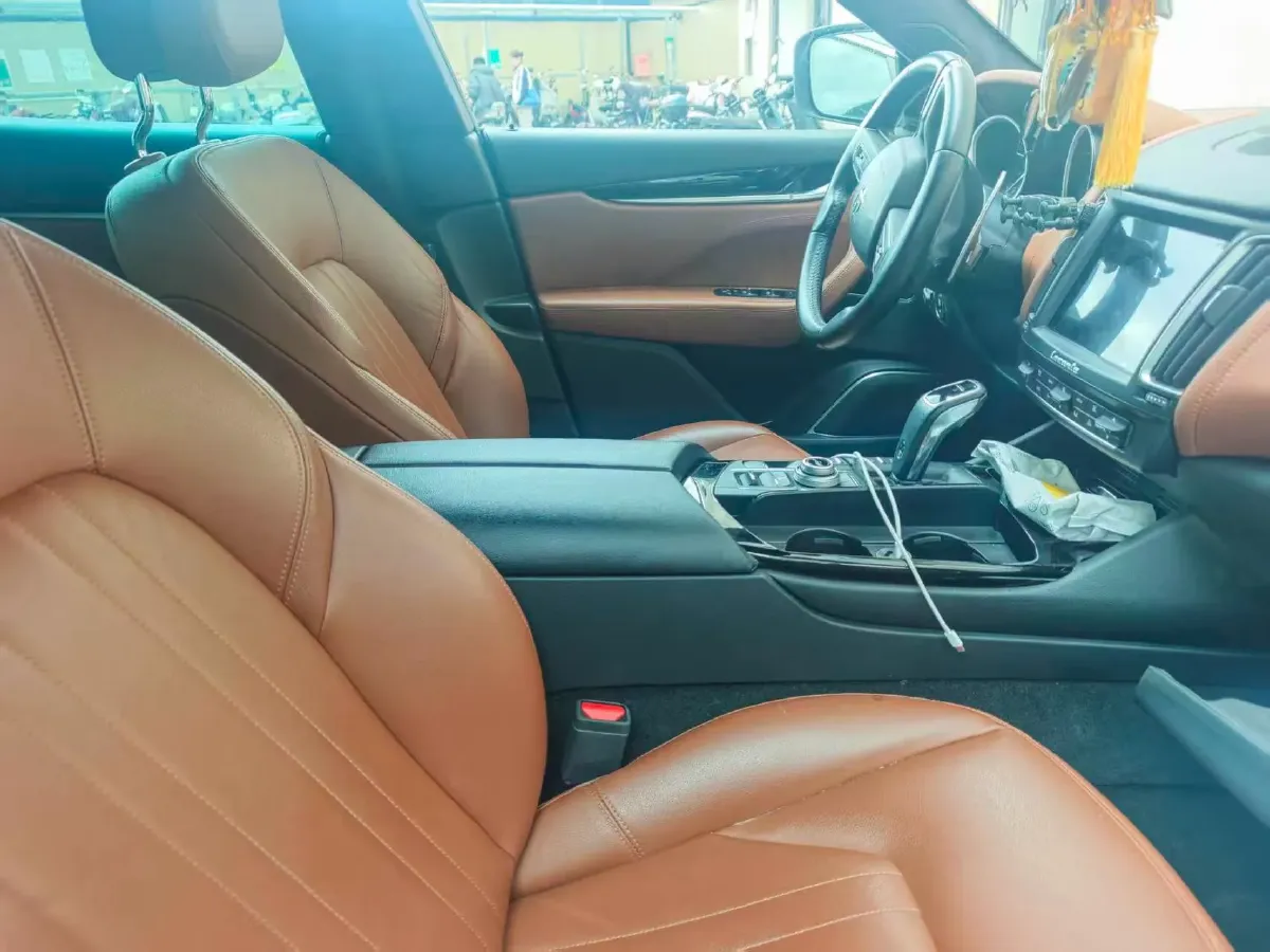 2019 Maserati Levante 3.0T 350HP V6 8AT,autocango,china used car exporter,china ev exporter,chinese used car exporter,chinese used ev exporter