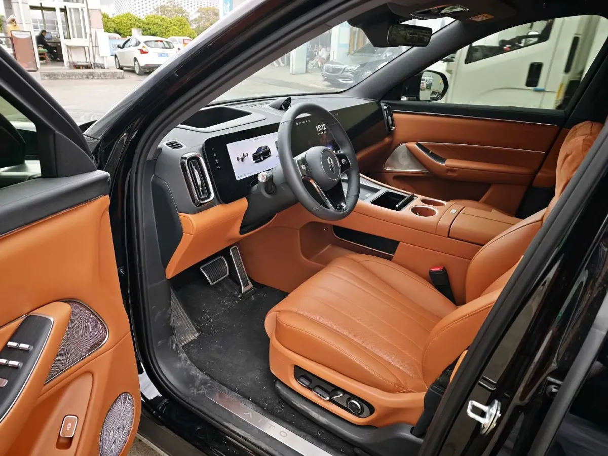 2025 AITO AITO M8 BEV,autocango,china used car exporter,china ev exporter,chinese used car exporter,chinese used ev exporter