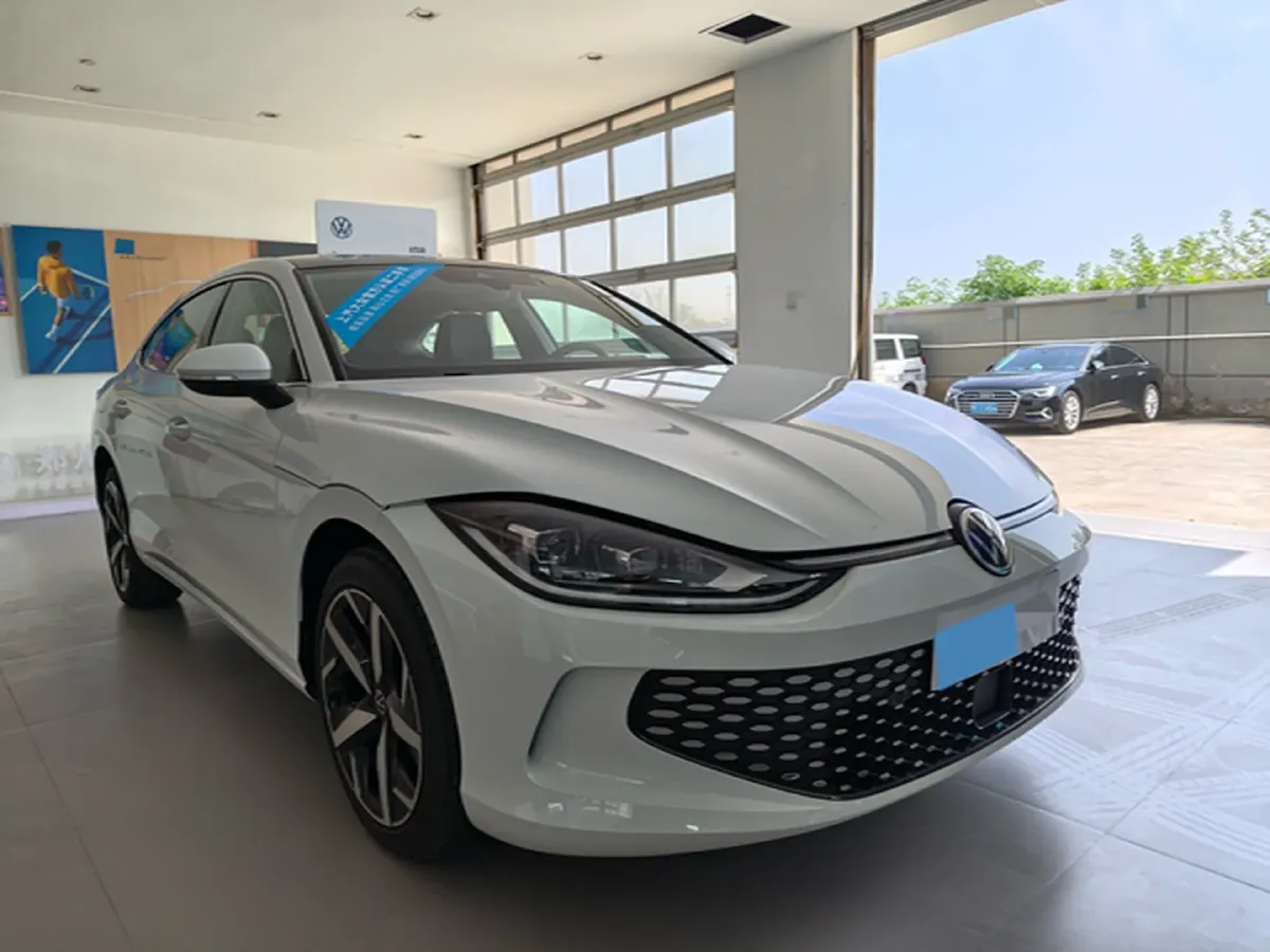 2024 Volkswagen Lamando 1.4T 150HP L4 7DCT,autocango,china used car exporter,china ev exporter,chinese used car exporter,chinese used ev exporter