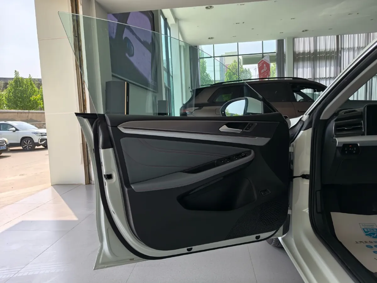 2024 Volkswagen Lamando 1.4T 150HP L4 7DCT,autocango,china used car exporter,china ev exporter,chinese used car exporter,chinese used ev exporter