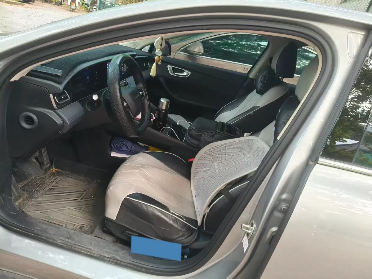 2023 Roewe D7 1.5L 112HP L4 1DHT PHEV 21.4KWH,autocango,china used car exporter,china ev exporter,chinese used car exporter,chinese used ev exporter