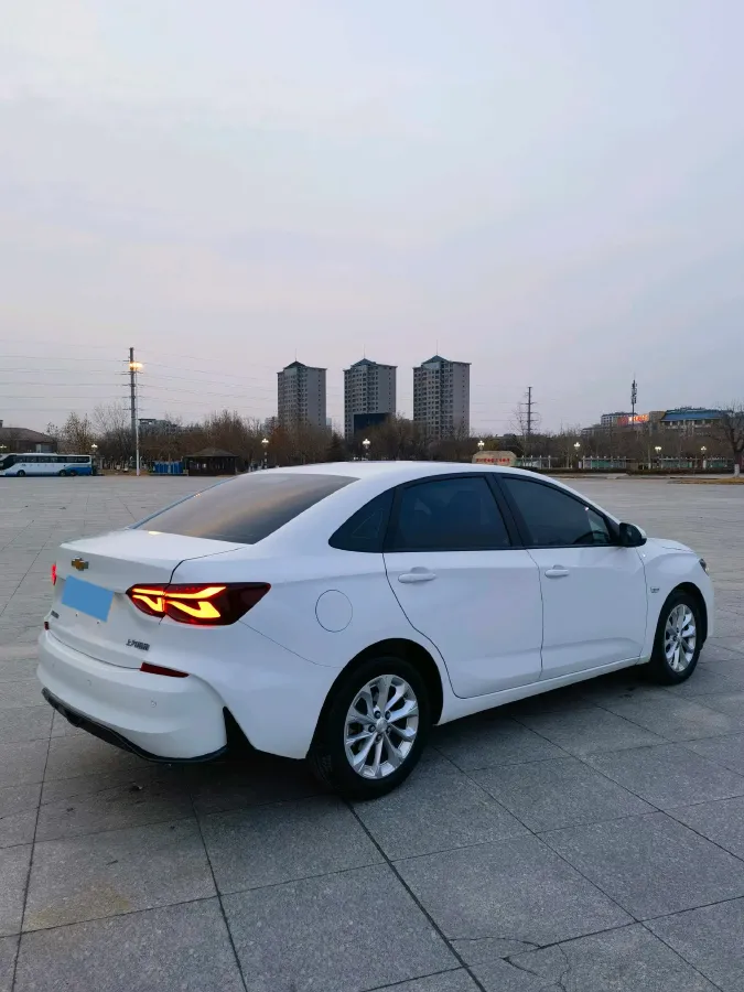 2024 Chevrolet Monza 1.5L 113HP L4 6DCT,autocango,china used car exporter,china ev exporter,chinese used car exporter,chinese used ev exporter