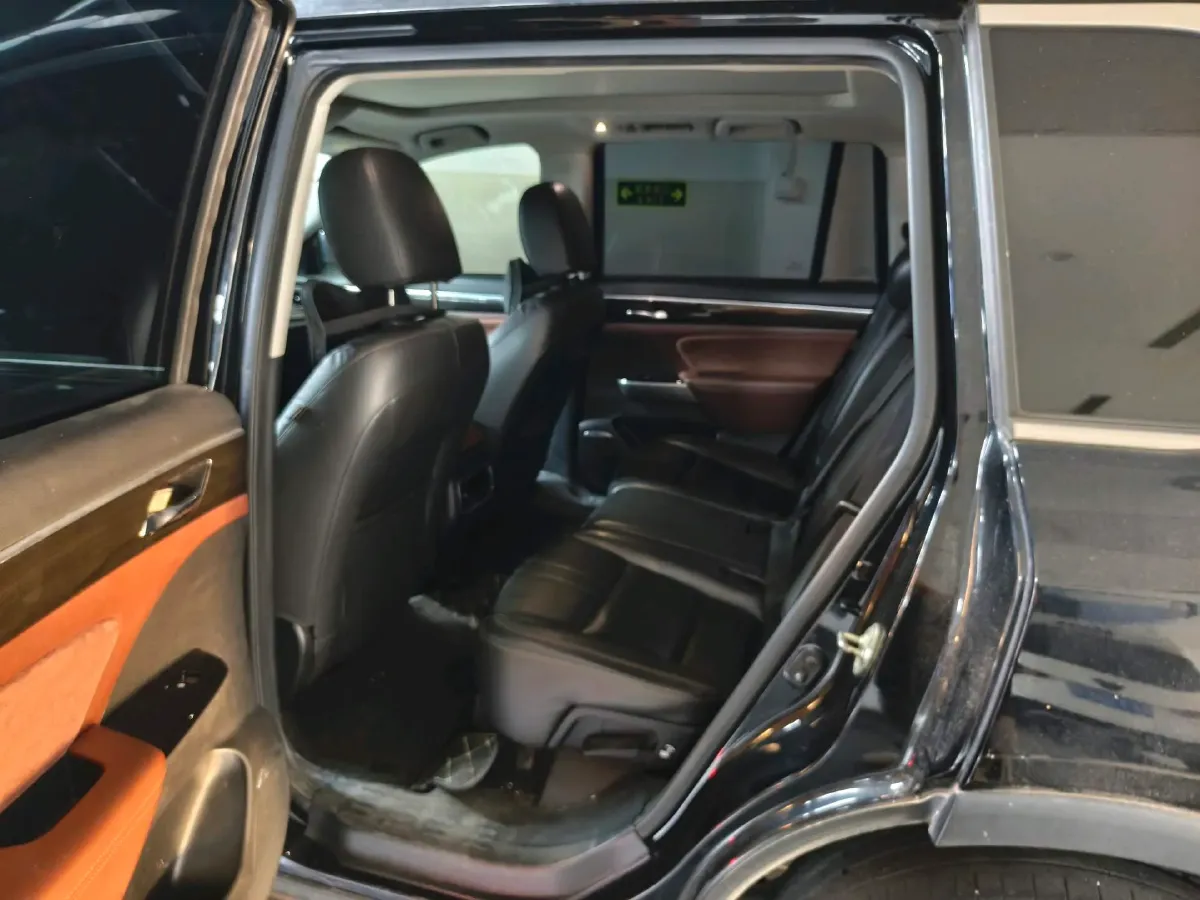 2017 GAC Trumpchi GS8 2.0T 201HP L4 6AT,autocango,china used car exporter,china ev exporter,chinese used car exporter,chinese used ev exporter