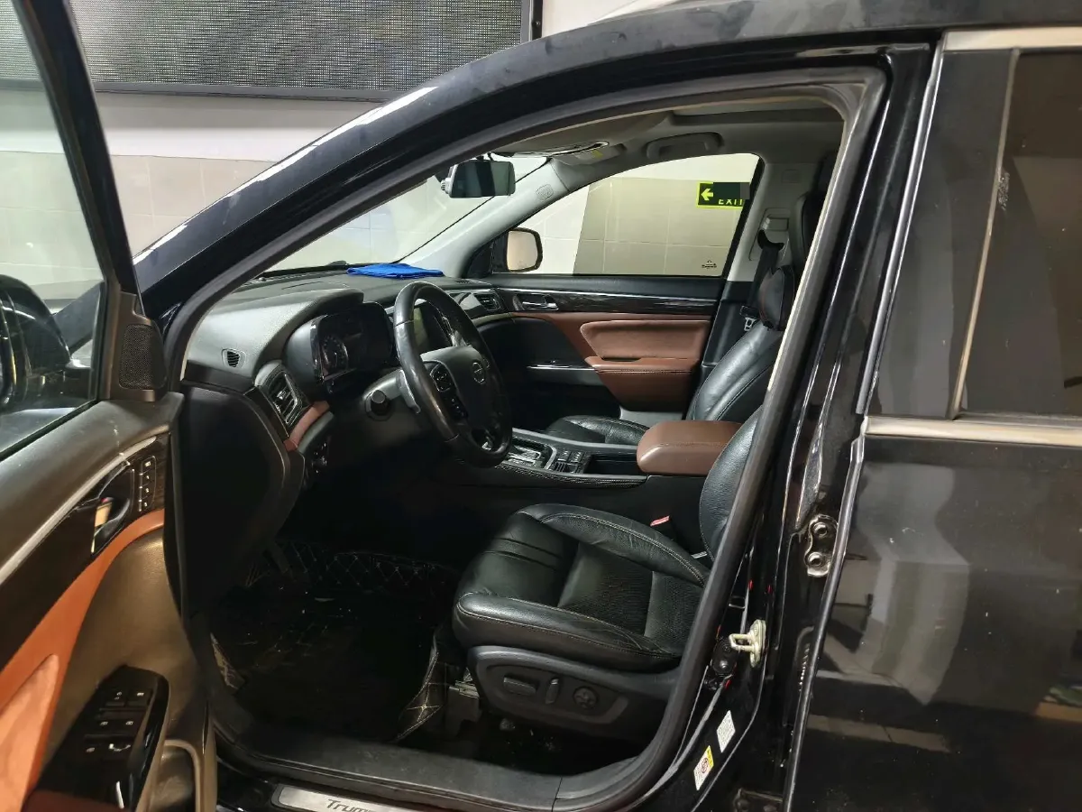 2017 GAC Trumpchi GS8 2.0T 201HP L4 6AT,autocango,china used car exporter,china ev exporter,chinese used car exporter,chinese used ev exporter