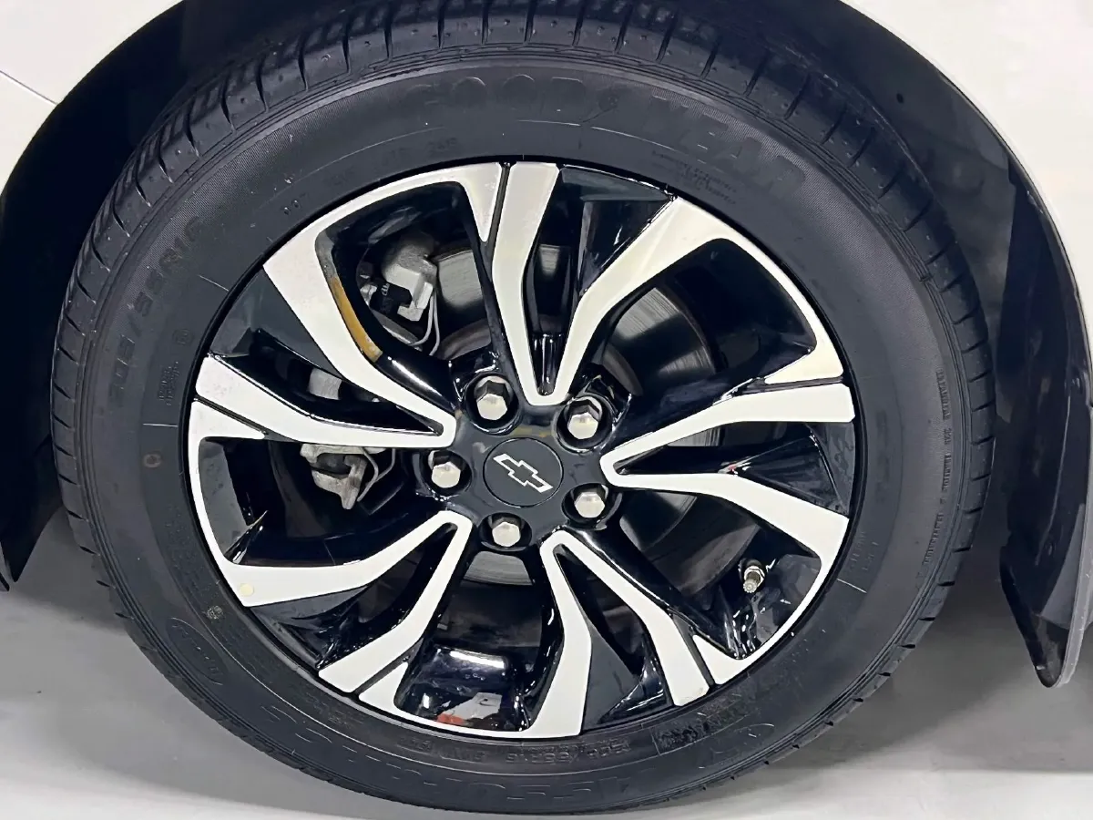 2019 Chevrolet Monza 1.3T 163HP L3 6AT,autocango,china used car exporter,china ev exporter,chinese used car exporter,chinese used ev exporter