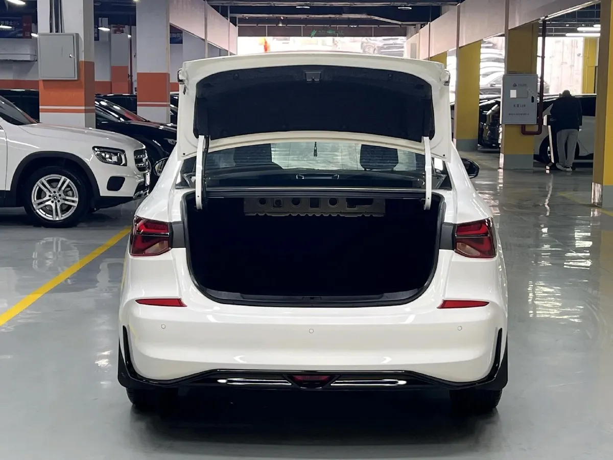 2019 Chevrolet Monza 1.3T 163HP L3 6AT,autocango,china used car exporter,china ev exporter,chinese used car exporter,chinese used ev exporter