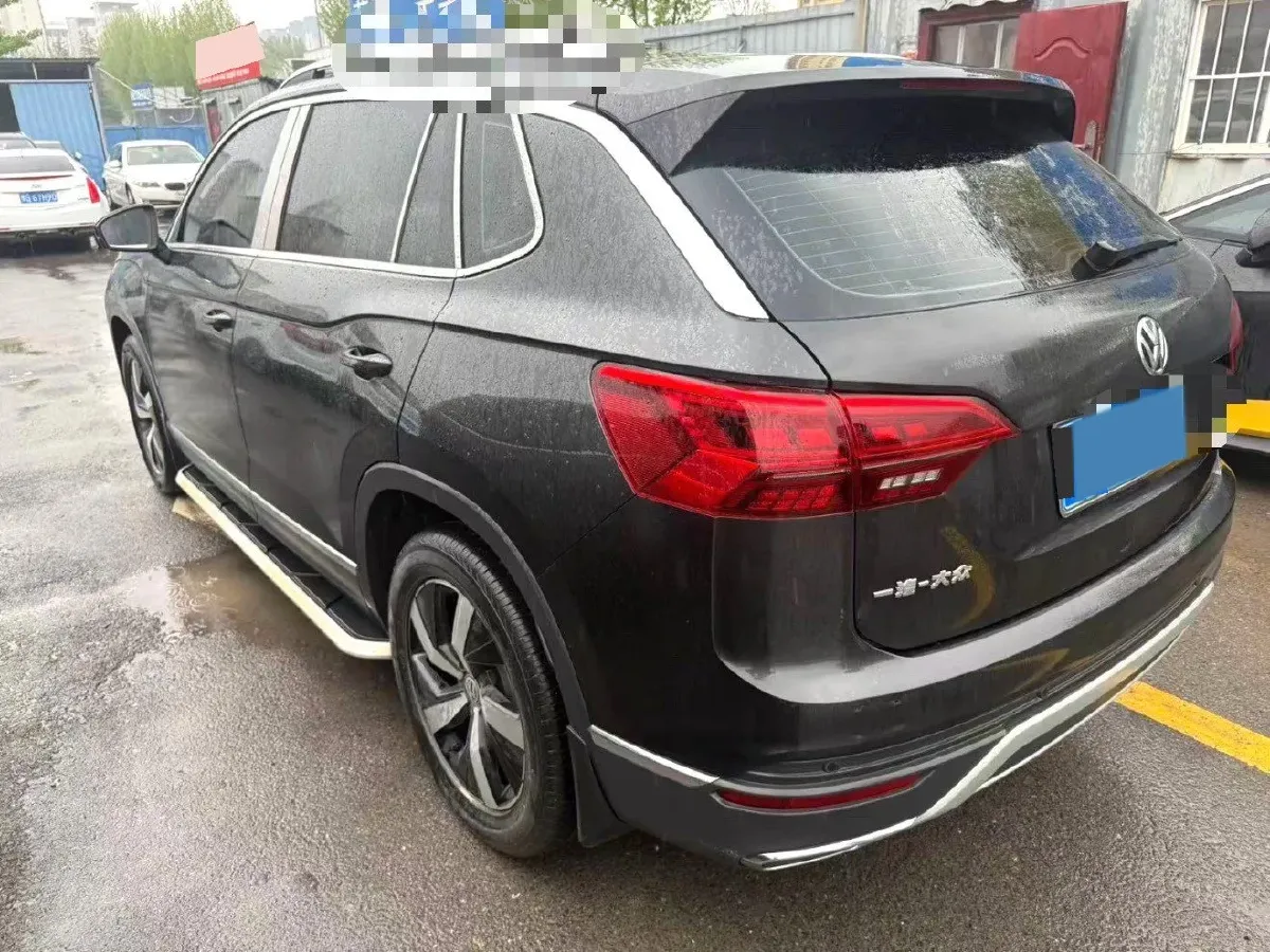 2019 Jeep Cherokee 2.0T 234HP L4 9AT,autocango,china used car exporter,china ev exporter,chinese used car exporter,chinese used ev exporter