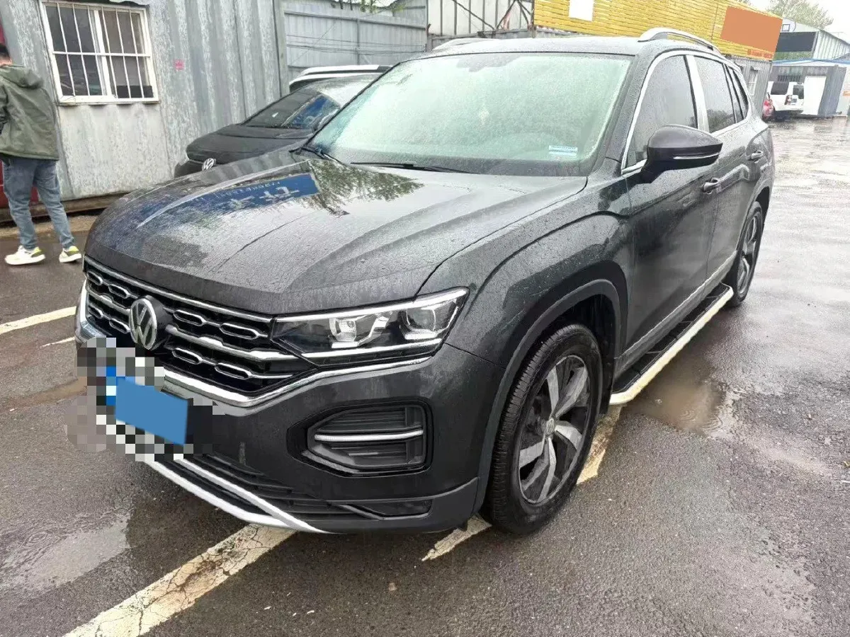 2019 Jeep Cherokee 2.0T 234HP L4 9AT,autocango,china used car exporter,china ev exporter,chinese used car exporter,chinese used ev exporter