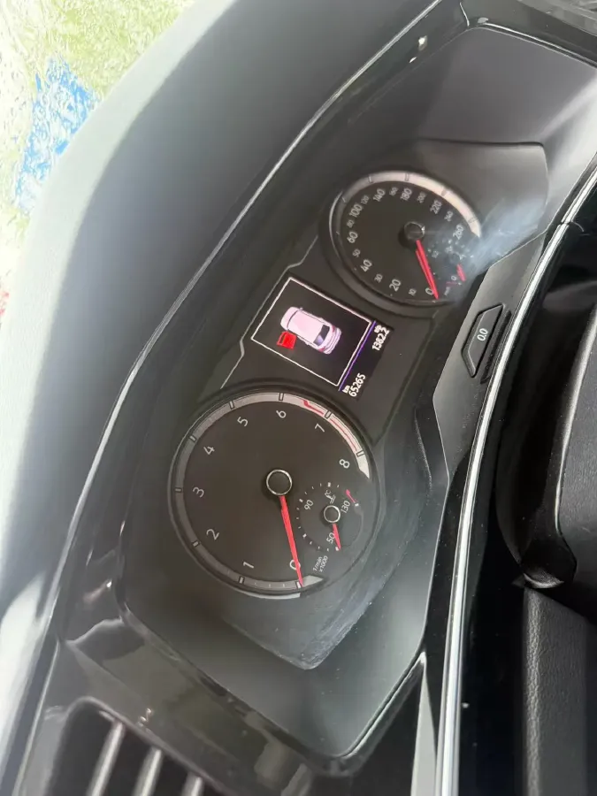 2019 Jeep Cherokee 2.0T 234HP L4 9AT,autocango,china used car exporter,china ev exporter,chinese used car exporter,chinese used ev exporter