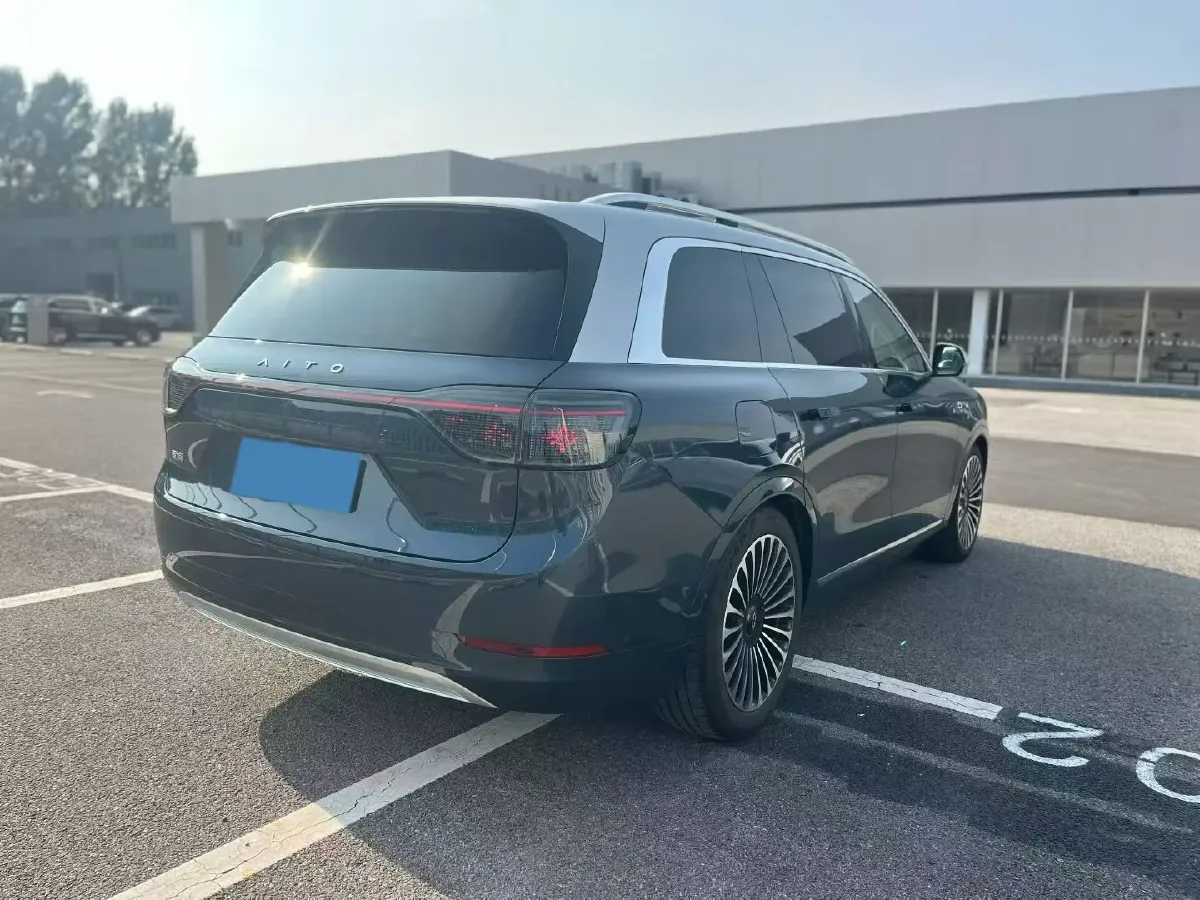 2024 AITO AITO M9 1.5T 152HP L4 REEV 42KWH,autocango,china used car exporter,china ev exporter,chinese used car exporter,chinese used ev exporter