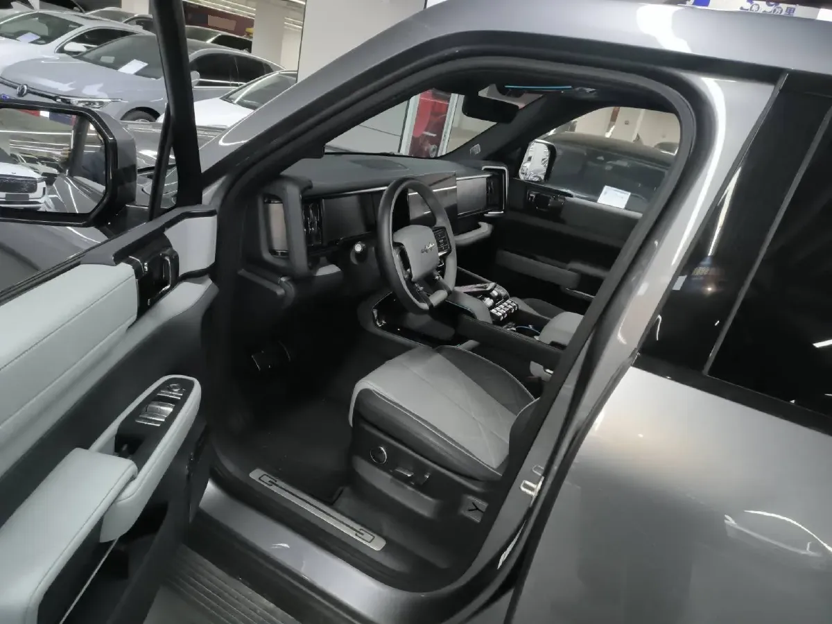 2023 FangChengBao Bao 5 1.5T 194HP L4 E-CVT PHEV 31.8KWH,autocango,china used car exporter,china ev exporter,chinese used car exporter,chinese used ev exporter