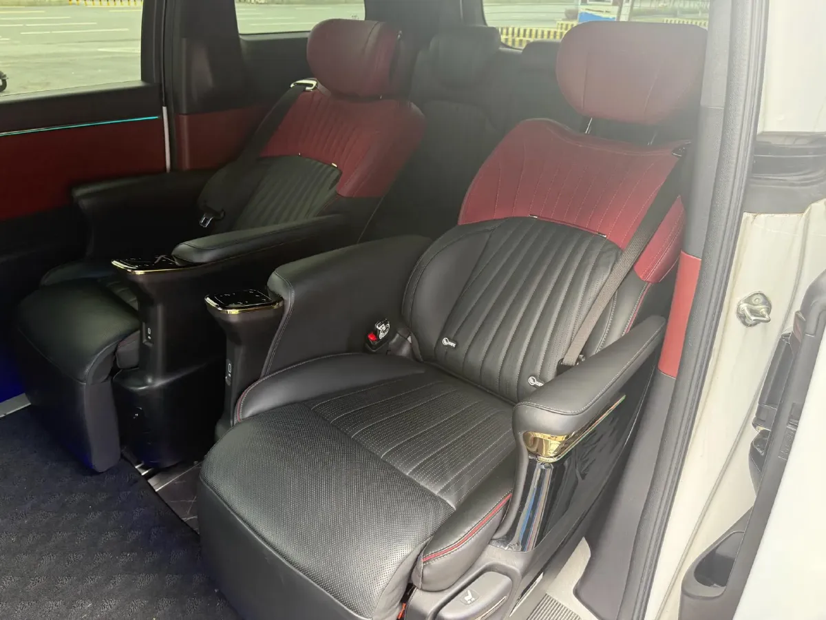 2023 GAC Trumpchi M8 2.0T 252HP L4 8AT,autocango,china used car exporter,china ev exporter,chinese used car exporter,chinese used ev exporter