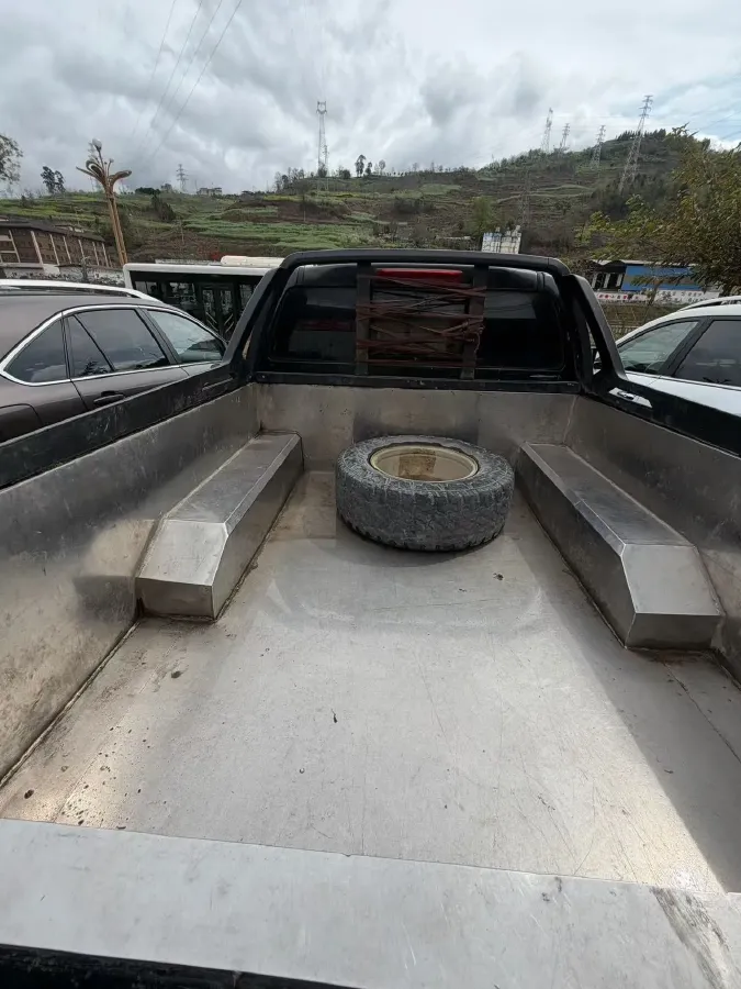 2020 Isuzu RE-MAX Jim 2.8T 120HP L4 5MT,autocango,china used car exporter,china ev exporter,chinese used car exporter,chinese used ev exporter