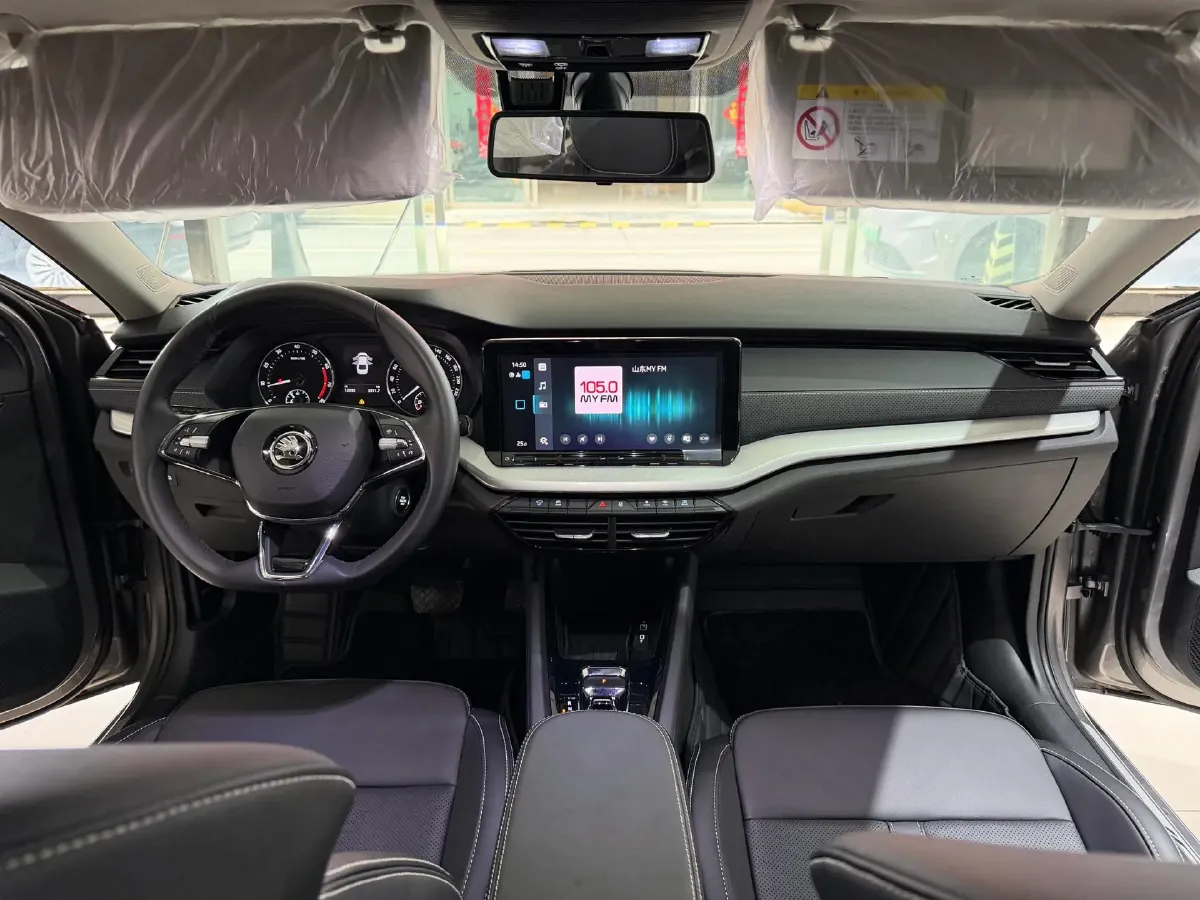 2022 Skoda Octavia 1.4T 150HP L4 7DCT,autocango,china used car exporter,china ev exporter,chinese used car exporter,chinese used ev exporter