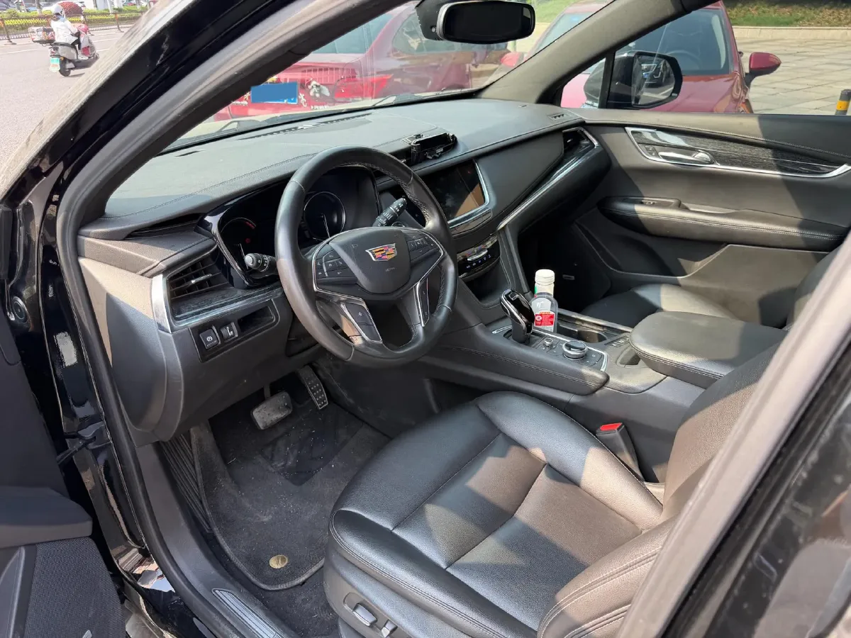 2021 Cadillac XT5 2.0T 237HP L4 9AT,autocango,china used car exporter,china ev exporter,chinese used car exporter,chinese used ev exporter