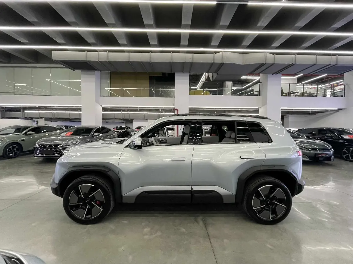 2025 FangChengBao Tai 3 BEV,autocango,china used car exporter,china ev exporter,chinese used car exporter,chinese used ev exporter