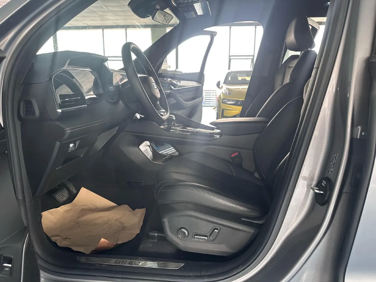 2024 Geely Monjaro 2.0T 218HP L4 7DCT,autocango,china used car exporter,china ev exporter,chinese used car exporter,chinese used ev exporter