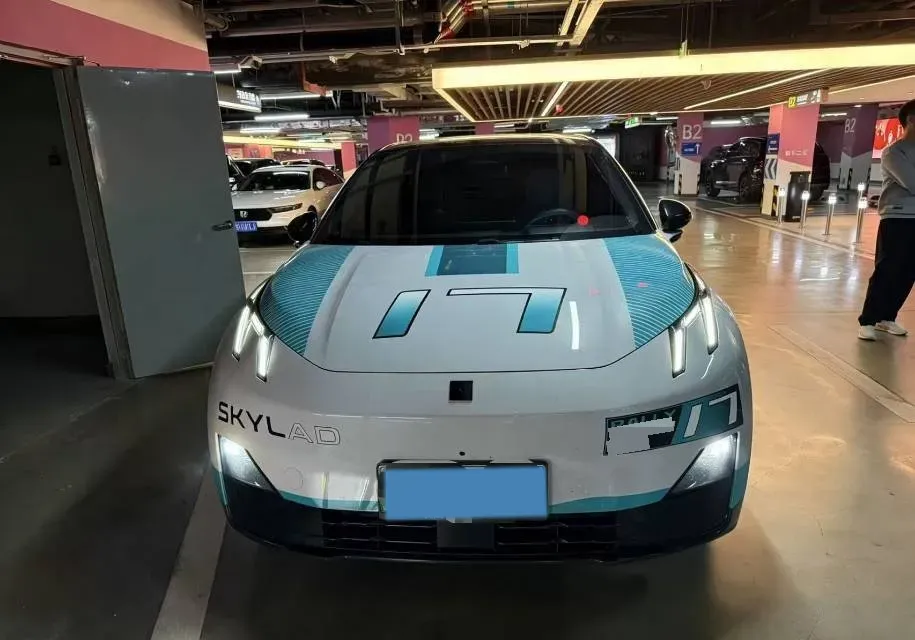 2025 Dongfeng Z9 2.0T 258HP L4 8AT,autocango,china used car exporter,china ev exporter,chinese used car exporter,chinese used ev exporter