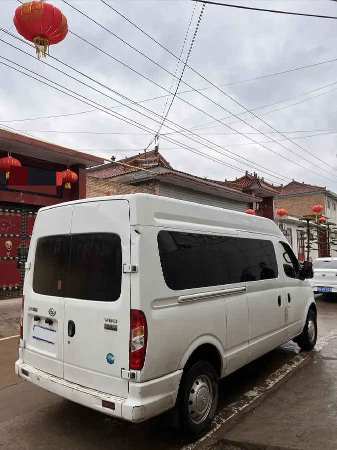 2023 MAXUS XinTu V80 2.0T 127HP L4 6MT,autocango,china used car exporter,china ev exporter,chinese used car exporter,chinese used ev exporter