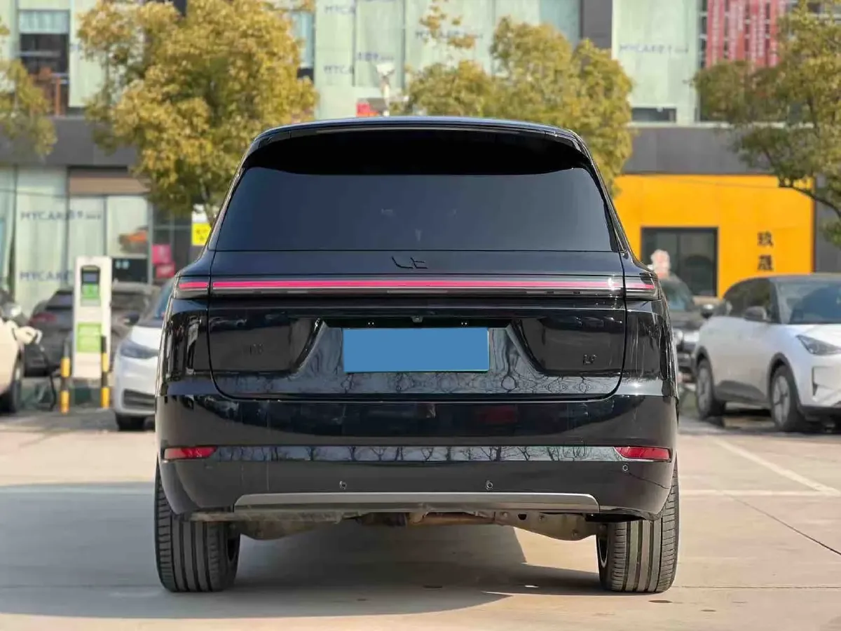 2022 Li L9 Range Extended 154HP REEV 42.6KWH,autocango,china used car exporter,china ev exporter,chinese used car exporter,chinese used ev exporter