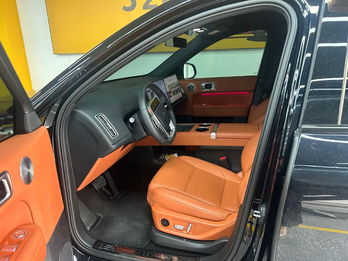 2025 Li L6 Range Extended 154HP L4 REEV,autocango,china used car exporter,china ev exporter,chinese used car exporter,chinese used ev exporter