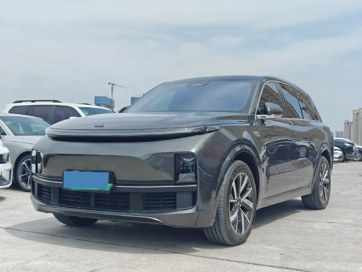 2023 Li L8 Range Extended 154HP REEV 40.9KWH,autocango,china used car exporter,china ev exporter,chinese used car exporter,chinese used ev exporter